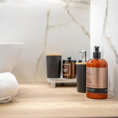 Nalu Luxury Adults Only Kéfalos