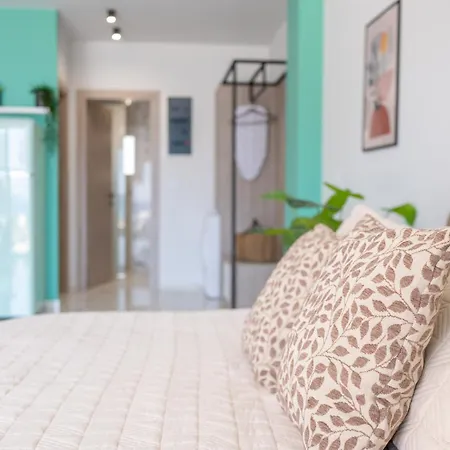 Nalu Luxury Adults Only Kéfalos