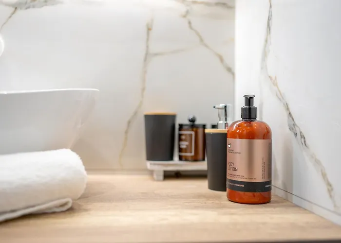 Nalu Luxury Adults Only Kéfalos